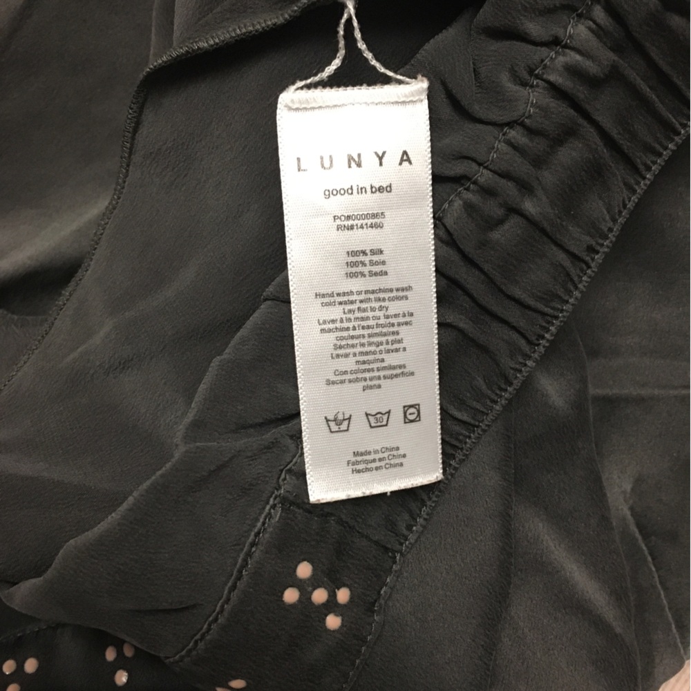 LUNYA 100% Silk Pajama Set Medium Shorts Tank Top Gray Super Soft - Picture 11 of 13